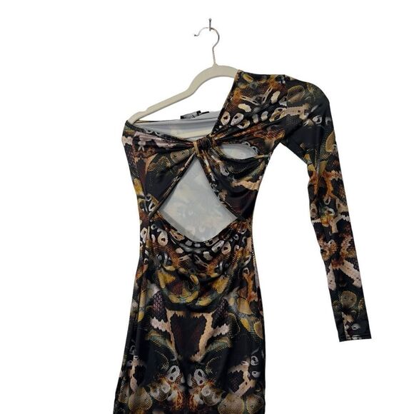 NEW with tags Pretty little things off shoulder snakeskin bodycon dress size 4 - Picture 3 of 13